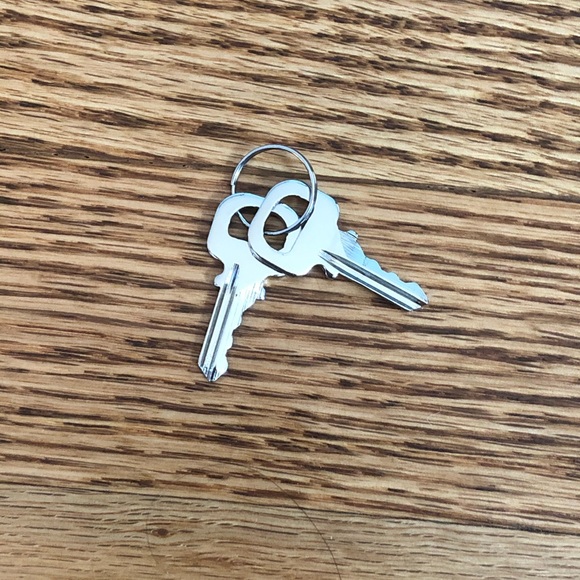 authentic Louis Vuitton lock necklace - Picture 5 of 5